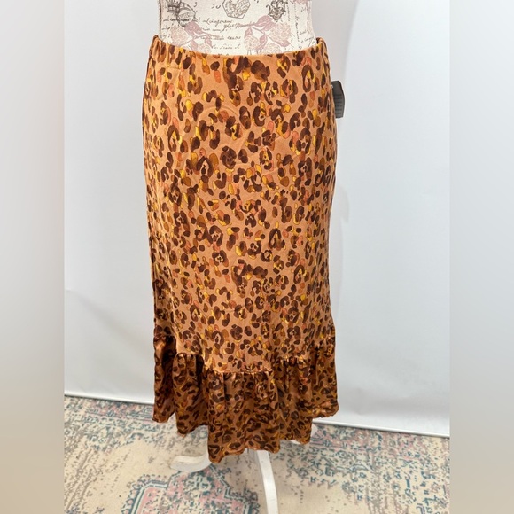 FORGOTTEN GRACE Brown Cheetah print ruffle hem midi skirt size L - Picture 7 of 11